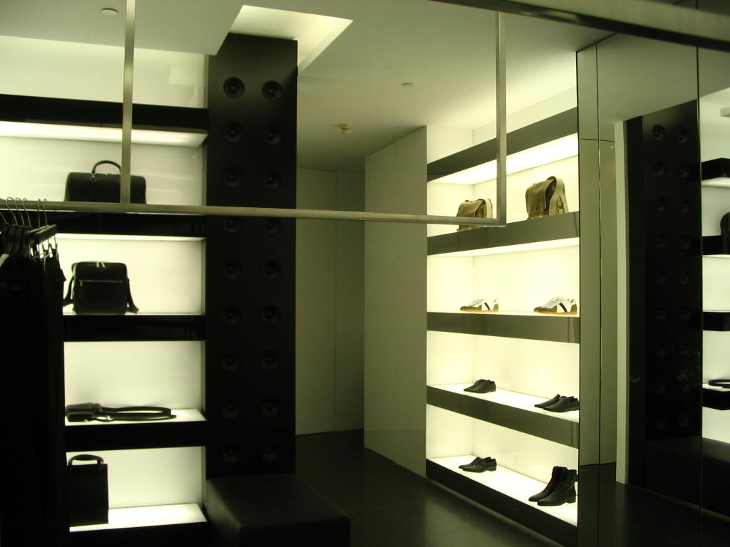 男装上海专卖店（施工图及实景）